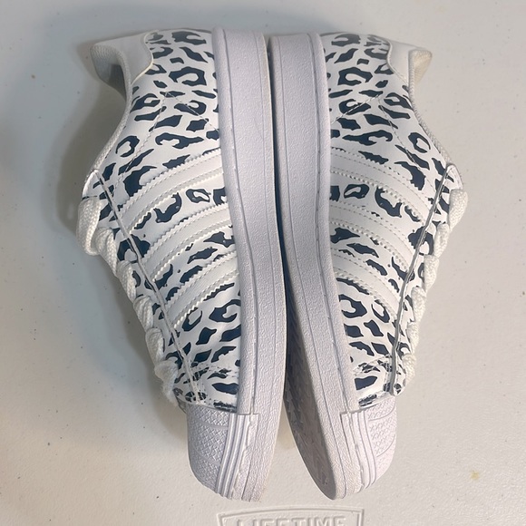 adidas shoe for women/ size 5.5 womenswear - Picture 6 of 6